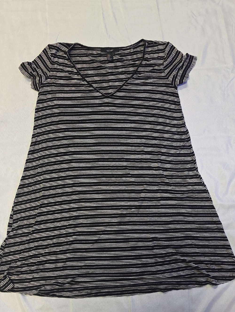 Forever 21 Black & White Striped V-Neck Tunic